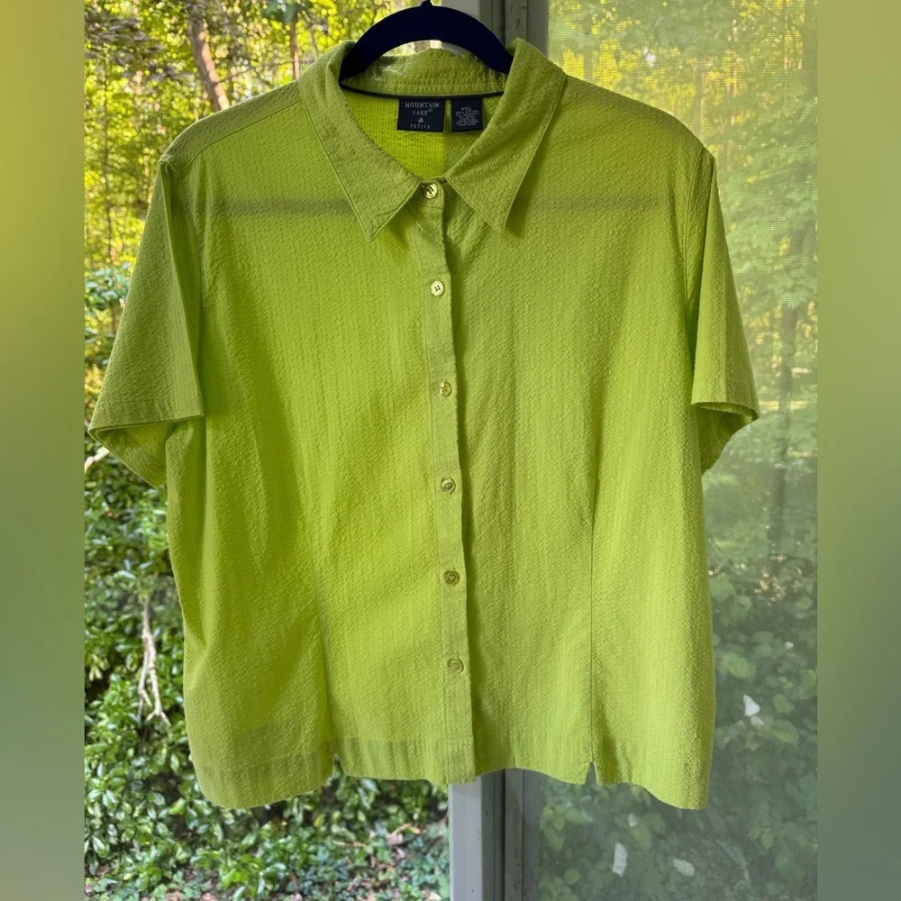 Mountain Lake PXL Chartreuse Seersucker s/s button front collared women’s shirt
